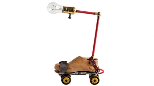 ואם למנורה היו גלגלים? מנורת סקטים בעיצוב ראם אייל (צילום: איה ווינד)