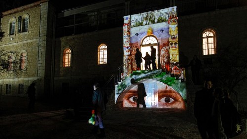 עבודת האנימציה על חזית בית הנסן שהוצגה בפתיחת שבוע העיצוב בירושלים. צילום: יניב יור (יויו)