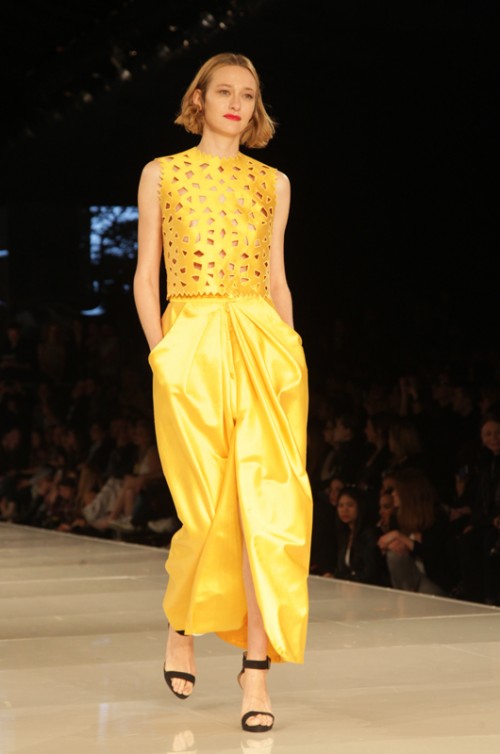 מתוך התצוגה של אוברזון בשבוע האופנה גינדי 2014. צילום: רפי דלויה