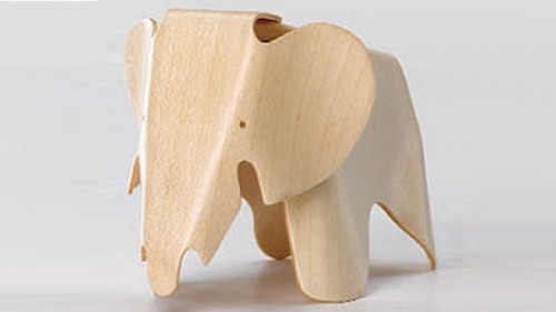 פיל מעץ של צ'ארלס וריי אדמס פיל מעץ של צ'ארלס וריי אדמס