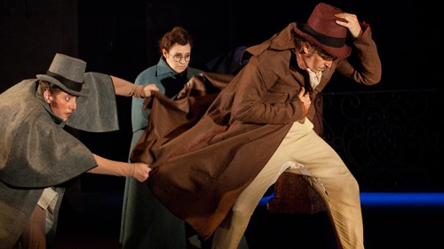 מתוך "האדרת" של תיאטרון "החאן". צילום: יעל אילן