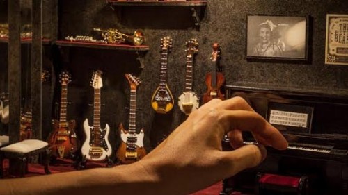 תערוכת מיני ארט. צילום: אודי גורן