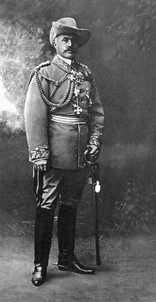 הגנרל הגרמני לותר פון טרוטה, 1905צילום מתוך Wikipedia