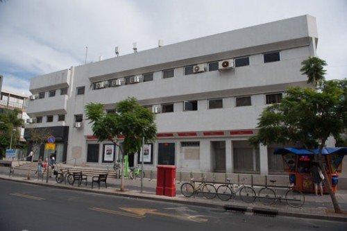 חפשו את המזוקן. מבט על מתחם גבירול (צילום: בן קלמר)