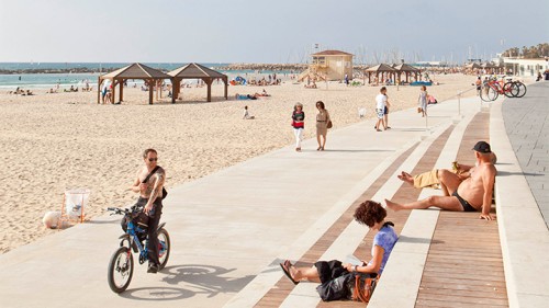 טיילת תל אביב. צילום: כפיר בולוטין