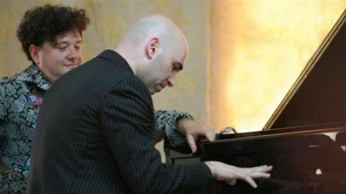 שבעה פסנתרים