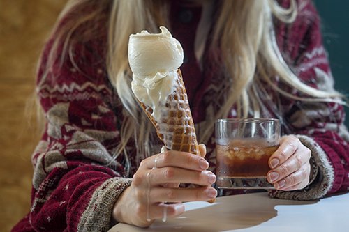 גלידה בוזה (צילום: אנטולי מיכאלו)