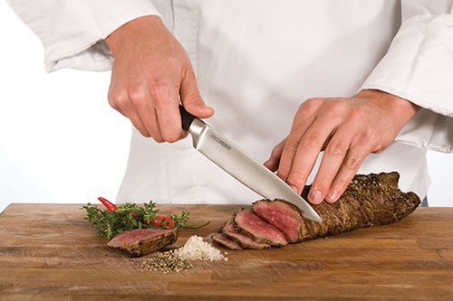 סדנה לשימוש מקצועי בסכיני שף בשוק הנמל (צילום: יח"צ)