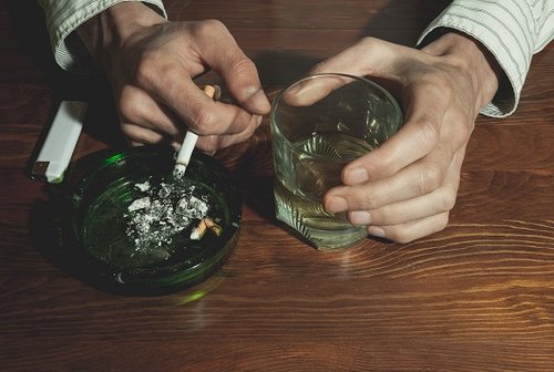 עשור למהפכת העישון (צילום: shutterstock)