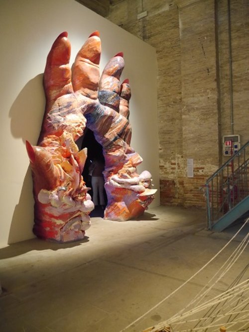 פאולין קורנייה ז'רדיין בתערוכה המרכזית בארסנלה, הביאנלה בוונציה