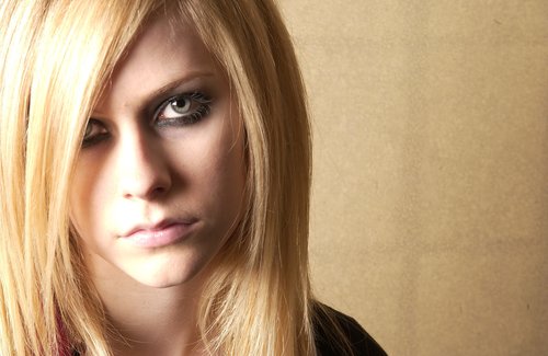 Musician Avril Lavigne is photographed in New York, April 12, 2007.  (AP Photo/Jim Cooper) Music Q&A Avril Lavigne