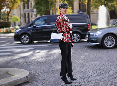אופנת רחוב בשבוע האופנה בפריז לעונת אביב-קיץ 2018. צילום: The Street Vibe
