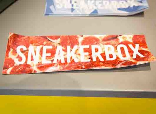 חנות הנעליים SneakerBoxTLV. צילום: הילה עידו