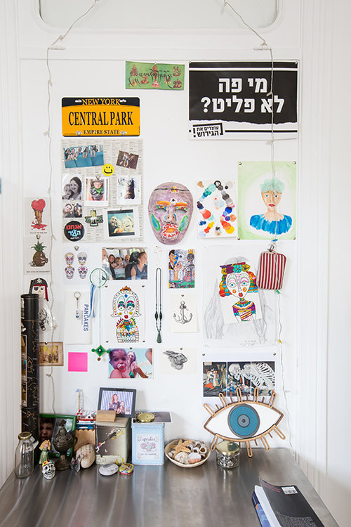 בדירה של משפחת גורן. צילום: הילה עידו בדירה של משפחת גורן. צילום: הילה עידו